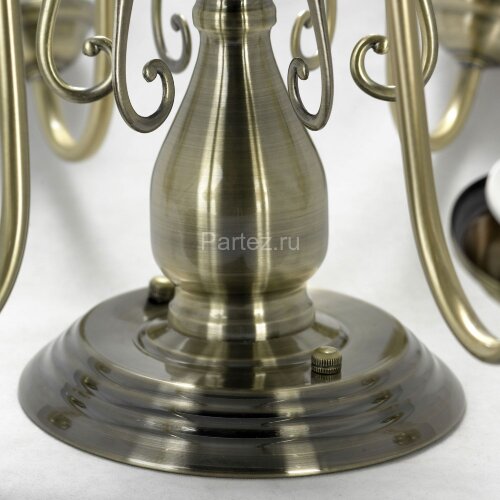 Потолочная люстра Lussole LGO LSP-8026