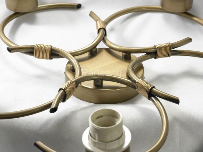 Потолочная люстра Lussole LGO GRLSP-0223