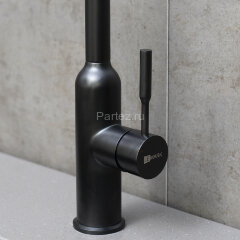 Смеситель Lemark Expert LM5079BL для кухни с поворотным изливом