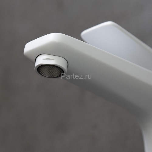 Смеситель Lemark Bronx LM3709MW для раковины монолитный