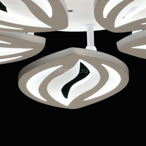 Потолочная люстра DeMarkt 424018405