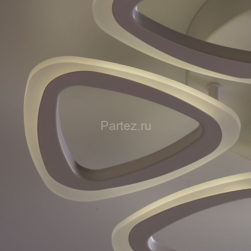 Потолочная люстра DeMarkt 424013006