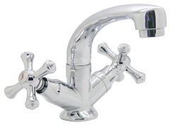 Смеситель для умывальника Rossinka P02-64