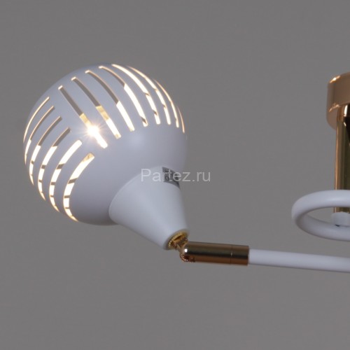 Потолочная люстра Reluce 70059-3.3-02 FG+WH