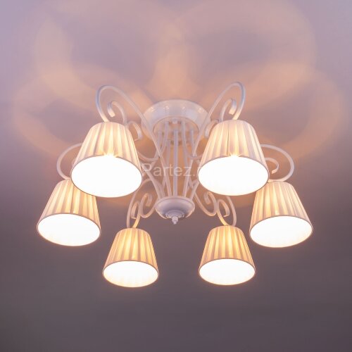 Потолочная люстра Bogate's 303/6 белый