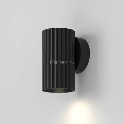 Настенный светильник Maytoni C106WL-01-GU10-B